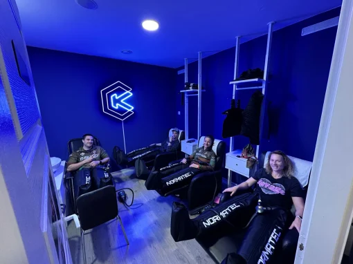 normatec-kompresszios-csizma-kezeles-csoportos